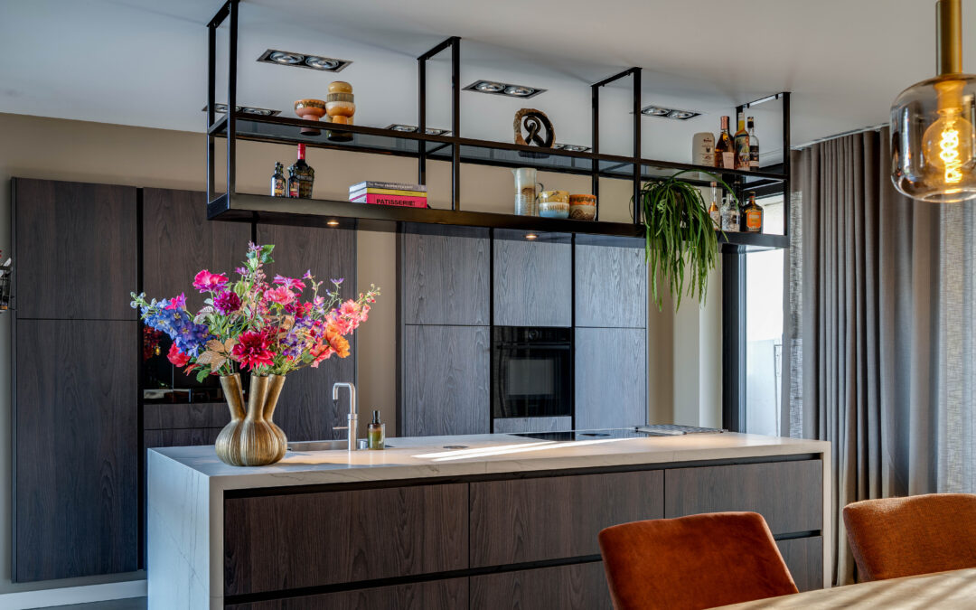 Keukenrek en taatsdeur met zijlichten Woning Meterik